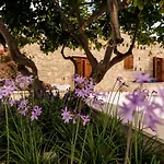 Harma Traditional Boutique Apartment Paphos